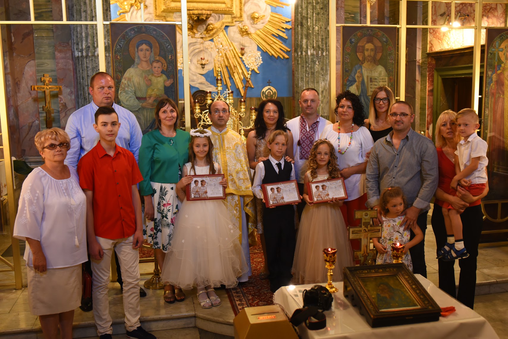 Persha spovid ta urochyste Prychastia